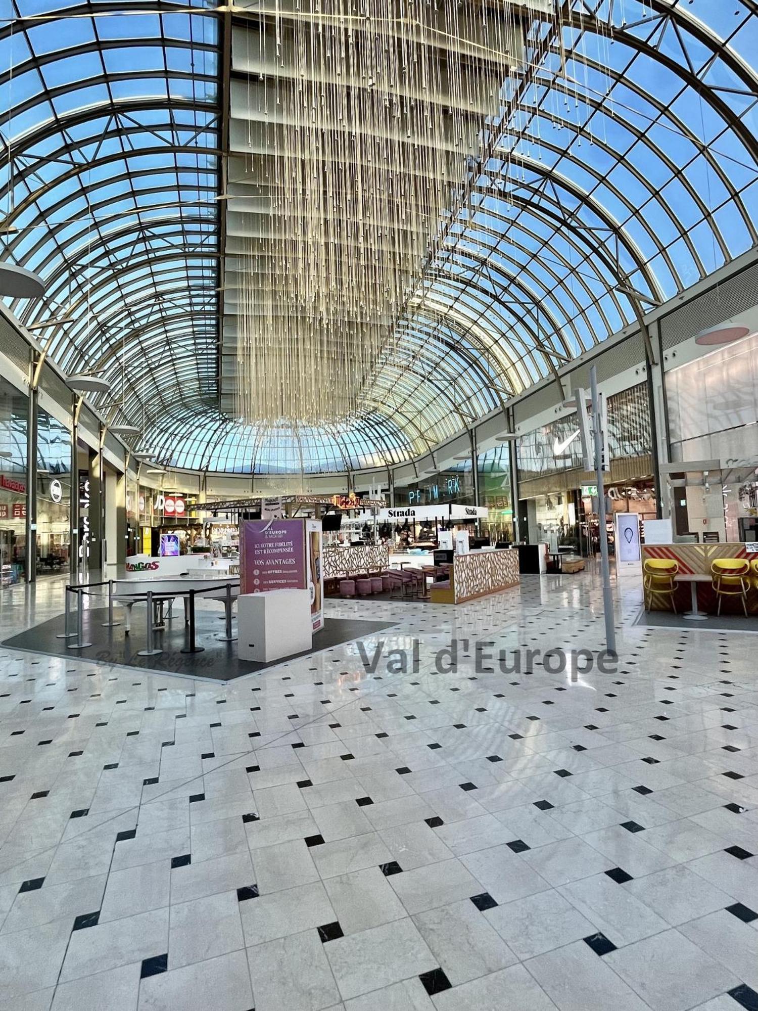 Le Regence, Terrasse, Serris Disney Εξωτερικό φωτογραφία